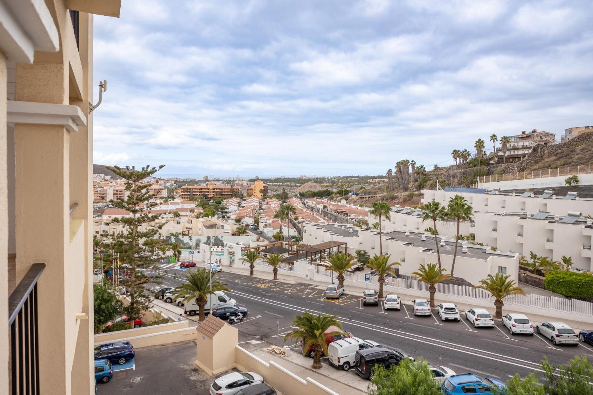 Castle Harbour Holiday Home Heated Pool Views By Lovetenerife Los Cristianos  Exterior photo