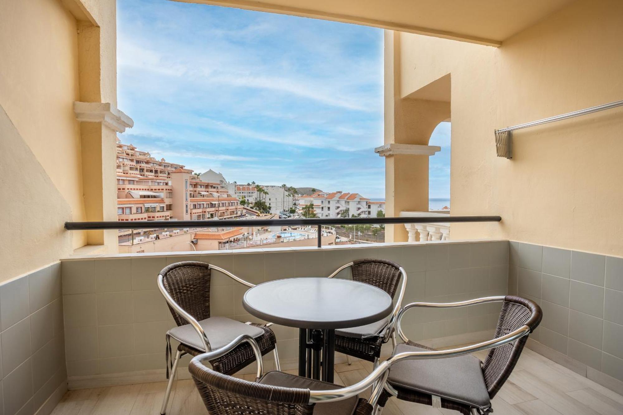 Castle Harbour Holiday Home Heated Pool Views By Lovetenerife Los Cristianos  Exterior photo