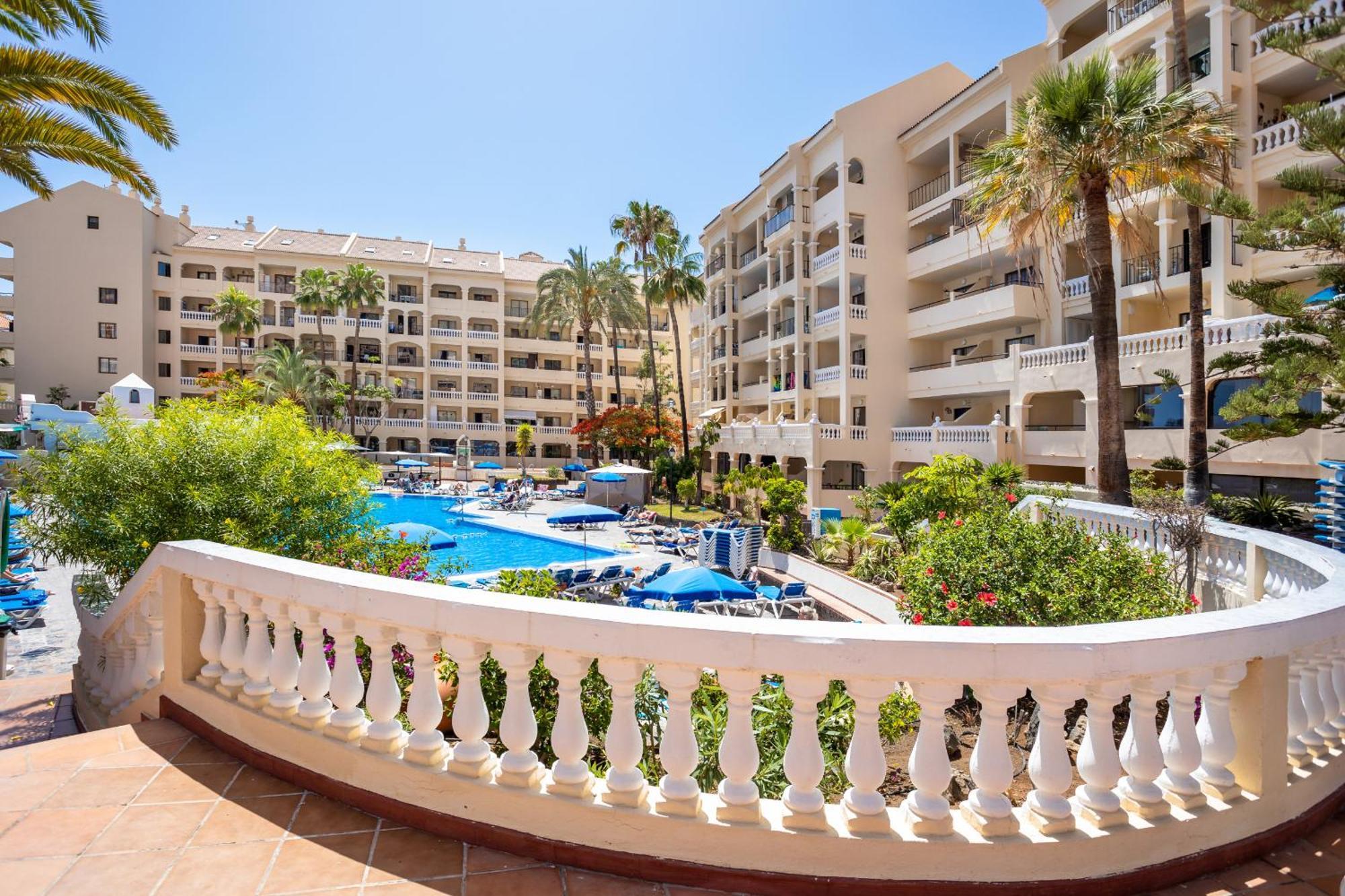 Castle Harbour Holiday Home Heated Pool Views By Lovetenerife Los Cristianos  Exterior photo